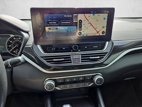 Used 2024 Nissan Altima 2.5 SR w/ SR Premium Package image 15