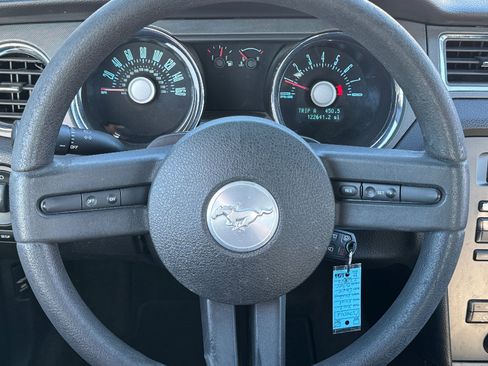 Used 2012 Ford Mustang V6 image 14