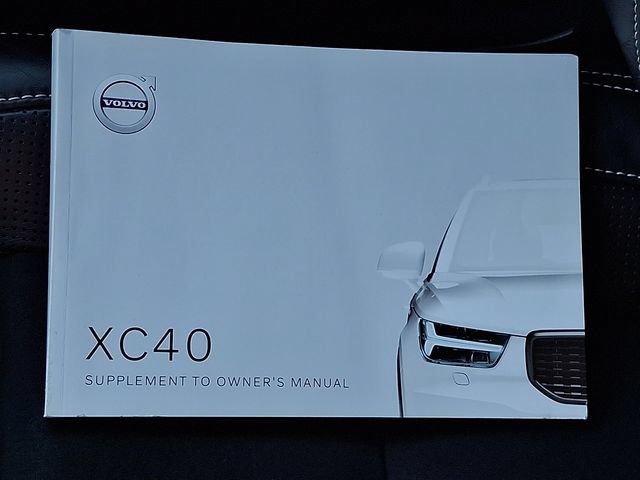 Used 2021 Volvo XC40 T5 R-Design w/ Advanced Package AWD/4WD image 27