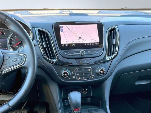 Used 2022 Chevrolet Equinox RS w/ Infotainment Package image 6