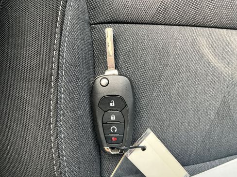 Used 2024 Chevrolet Trax RS w/ Sunroof Package image 26