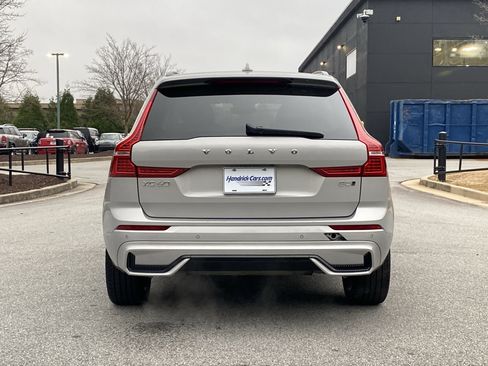 Used 2025 Volvo XC60 B5 Plus image 16
