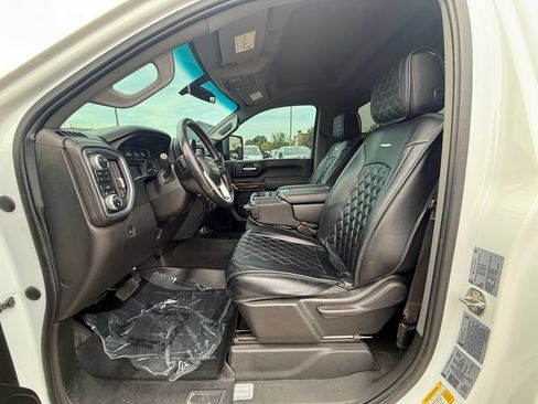 Used 2022 GMC Sierra 3500 SLE AWD/4WD image 10