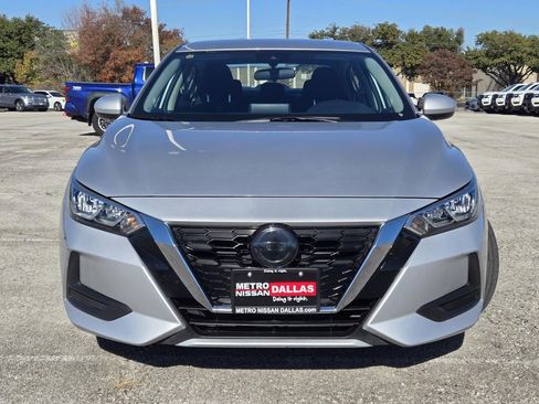 Certified 2022 Nissan Sentra SV image 2