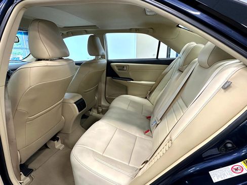 Used 2015 Toyota Camry XLE image 21