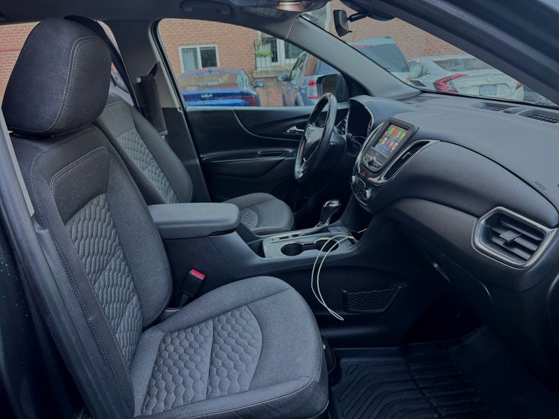 Used 2018 Chevrolet Equinox LT FWD image 24
