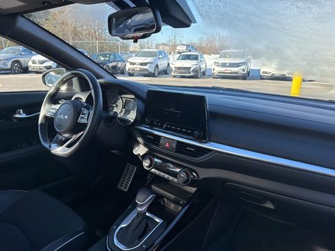 Used 2023 Kia Forte GT-Line w/ GT-Line Premium Package image 14