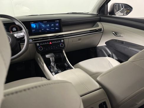 Certified 2025 Hyundai Tucson SEL FWD image 17
