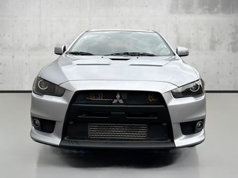 Used 2015 Mitsubishi Lancer Evolution GSR image 2
