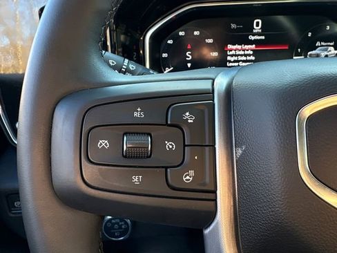 Used 2025 GMC Sierra 1500 Elevation image 30