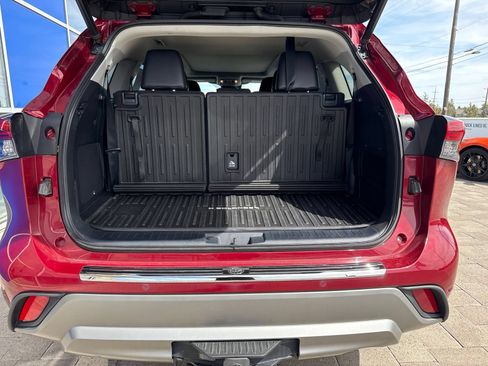 Used 2021 Toyota Highlander Platinum AWD/4WD image 9