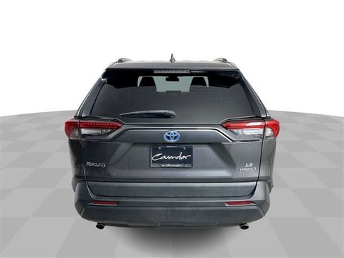 Used 2021 Toyota RAV4 LE image 7