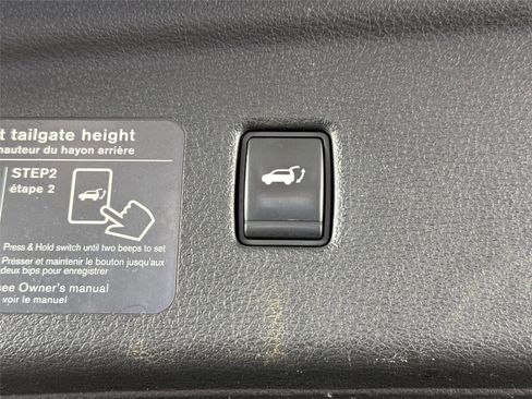 Used 2019 INFINITI QX50 Essential w/ Premium Audio Package image 51