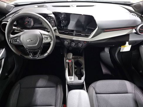 New 2026 Chevrolet Trax RS w/ Sunroof Package FWD image 19