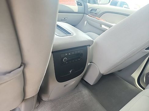 Used 2007 Chevrolet Tahoe LT RWD image 25