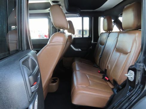 Used 2016 Jeep Wrangler Unlimited Rubicon w/ Dual Top Group image 20