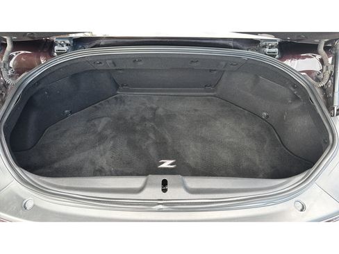 Used 2010 Nissan 370Z Touring RWD image 37