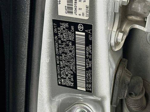 Used 2018 Toyota Prius C Two w/ Carpet Mat Package FWD image 12