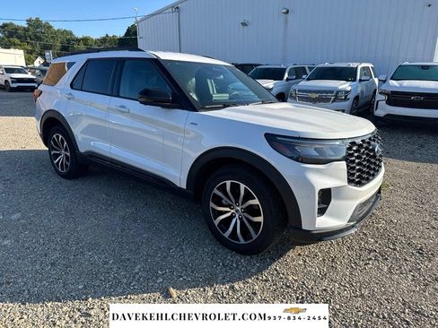 Used 2025 Ford Explorer ST-Line AWD/4WD image 1