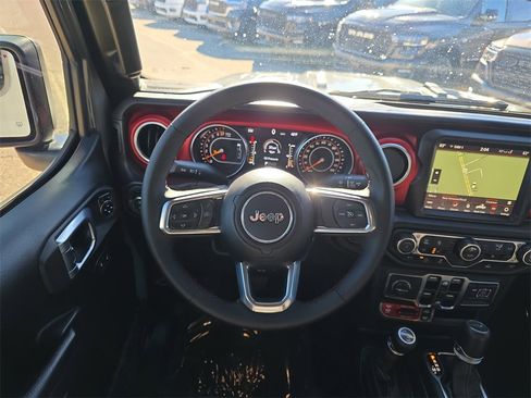 Used 2023 Jeep Gladiator Rubicon w/ LED Lighting Group image 15