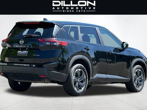 Used 2024 Nissan Rogue SV AWD/4WD image 4