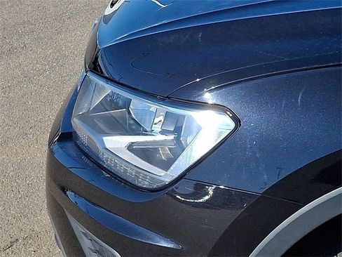 Used 2019 Volkswagen Tiguan SE w/ Panoramic Sunroof Package image 27