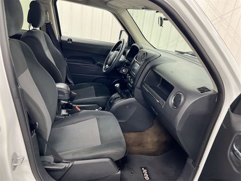 Used 2015 Jeep Patriot Sport w/ Tire & Wheel Group image 20