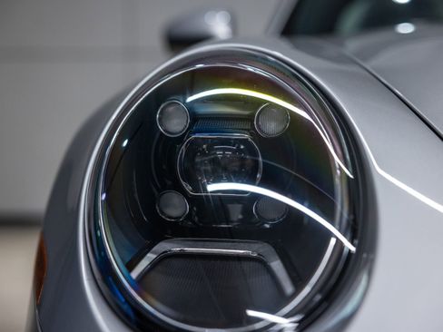 Certified 2023 Porsche 911 AWD/4WD image 9