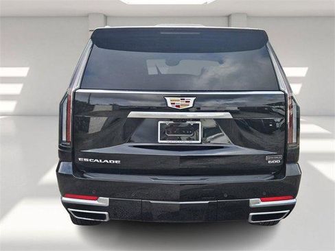 Certified 2025 Cadillac Escalade Premium Luxury image 4