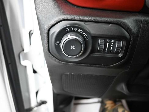 Used 2020 Jeep Wrangler Unlimited Rubicon image 16