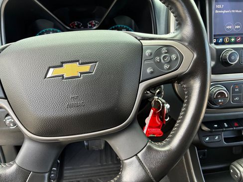 Used 2021 Chevrolet Colorado Z71 AWD/4WD image 26