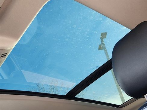 New 2025 Volkswagen Taos SEL image 18