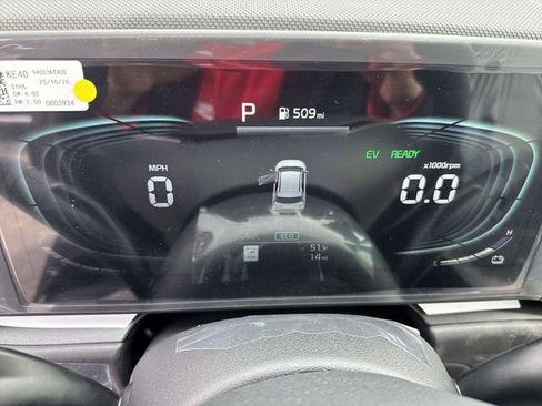 New 2026 Kia Niro LX FWD image 16