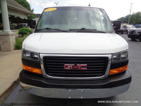Used 2020 GMC Savana 2500 w/ Driver Convenience Package RWD image 20