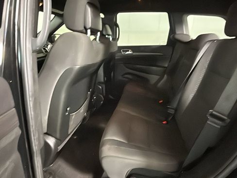 Used 2018 Jeep Grand Cherokee Laredo AWD/4WD image 28
