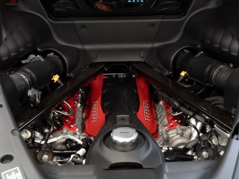 Used 2022 Ferrari SF90 Stradale AWD/4WD image 41