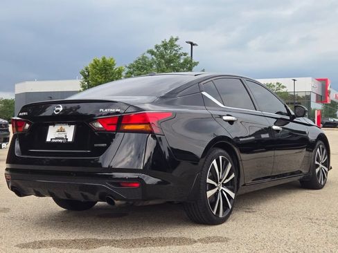 Used 2020 Nissan Altima 2.0 Platinum FWD image 13