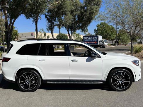 Used 2021 Mercedes-Benz GLS 580 4MATIC image 26
