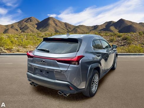 Used 2020 Lexus UX 200 w/ Premium Package FWD image 4