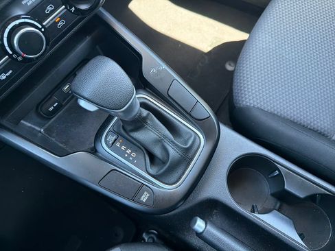 Used 2024 Kia Soul LX w/ Option Group 015 FWD image 21