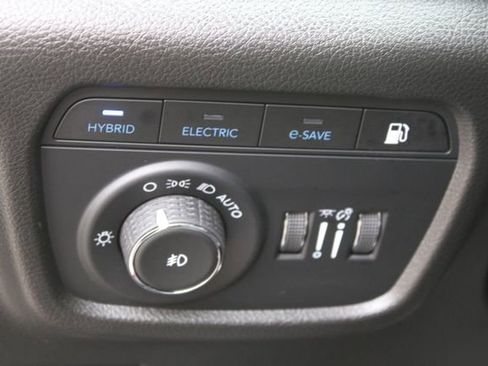 Used 2023 Jeep Grand Cherokee 30th Anniversary image 12