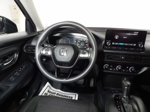 Used 2025 Honda HR-V LX image 12