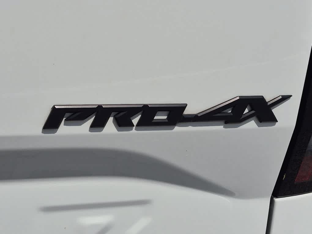 Used 2023 Nissan Frontier PRO-4X w/ Pro Convenience Package AWD/4WD image 22
