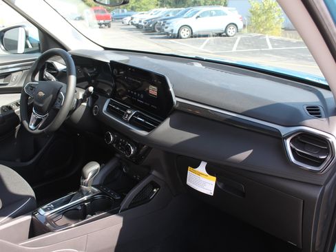 New 2026 Chevrolet TrailBlazer LT w/ Convenience Package AWD/4WD image 18