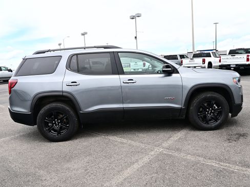 Used 2022 GMC Acadia AT4 w/ Trailering Package AWD/4WD image 5