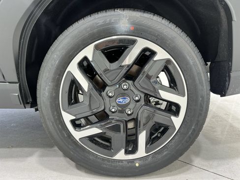 Used 2026 Subaru Forester Premium AWD/4WD image 10