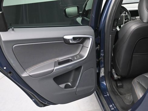 Used 2015 Volvo XC60 T6 Platinum image 17