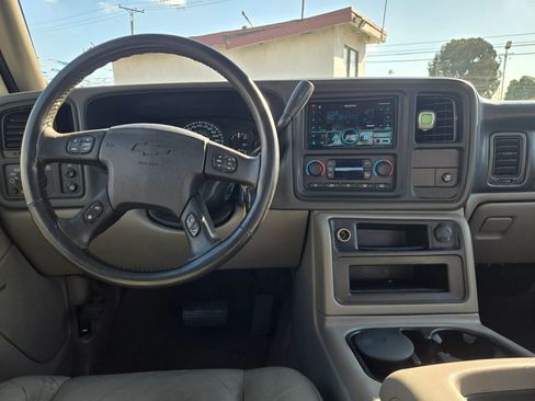 Used 2005 Chevrolet Avalanche LT w/ Preferred Equipment Group image 19