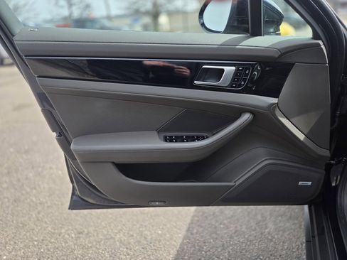 Used 2020 Porsche Panamera 4 image 12