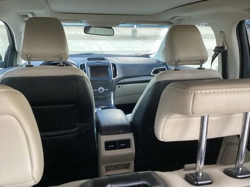 Used 2020 Ford Edge Titanium AWD/4WD image 17